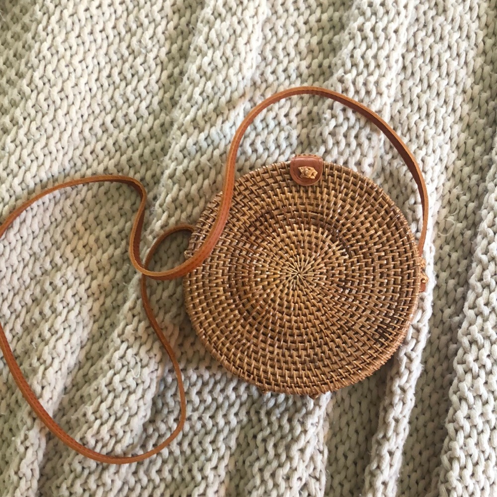 Round Woven Crossbody Bag - Tan
